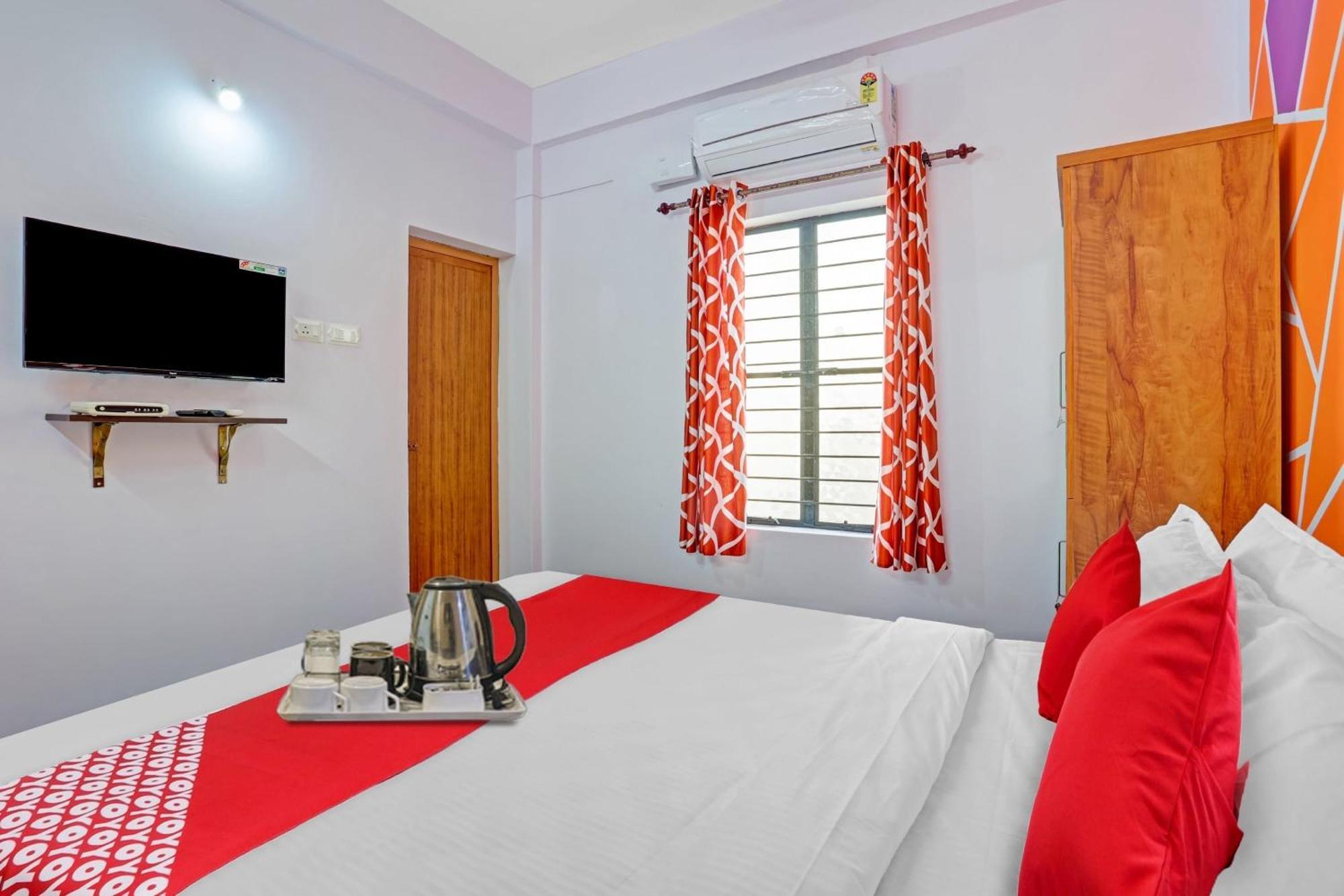 Super Hotel O Bevis Kazhakuttam Exterior photo