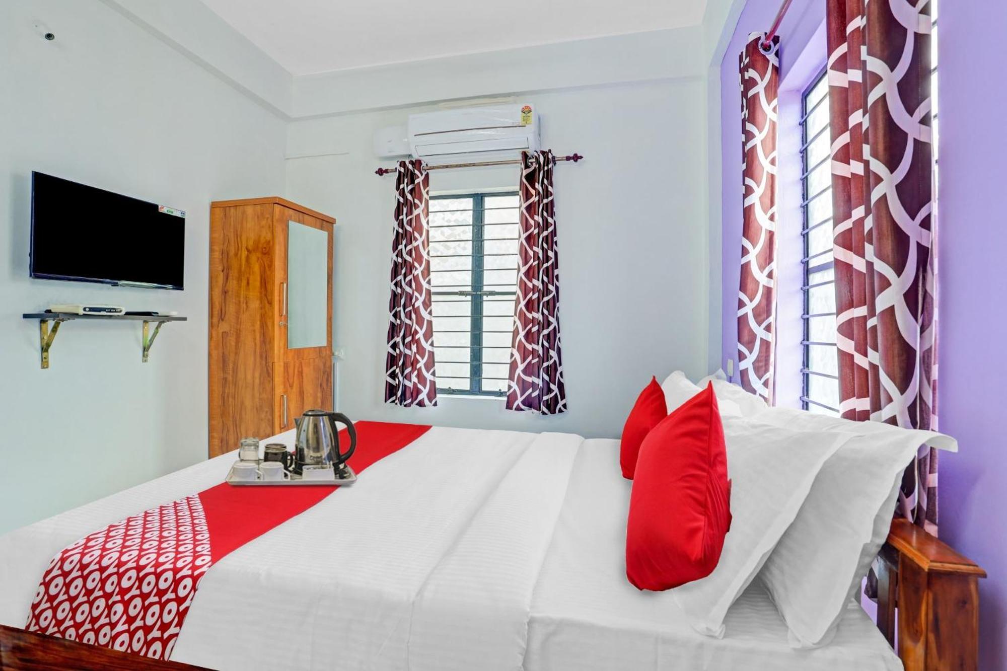 Super Hotel O Bevis Kazhakuttam Exterior photo